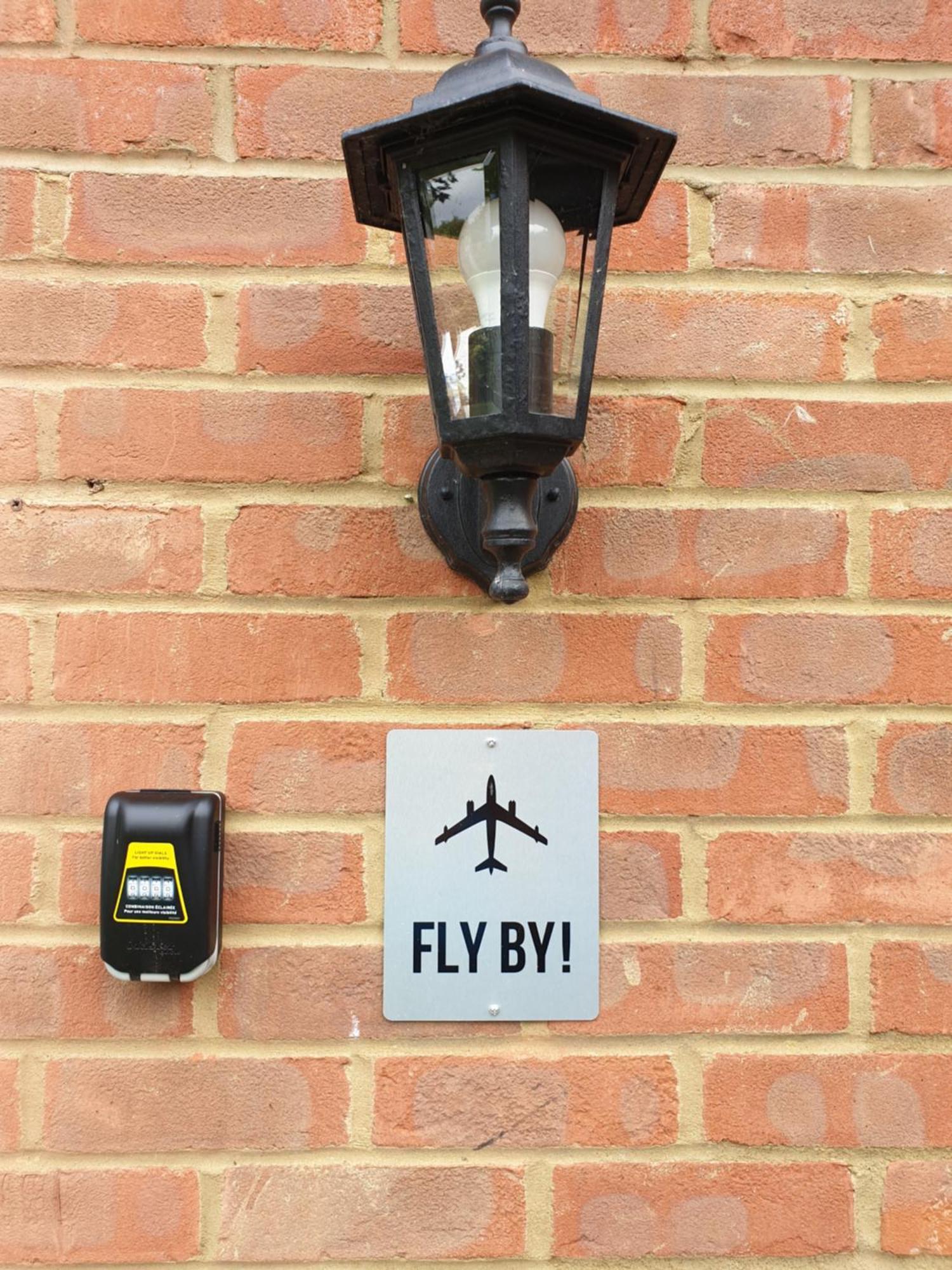 Fly By Apartment